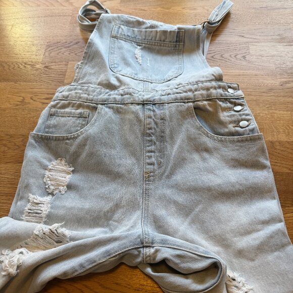 Forever 21 Light Wash Overalls Distressed Size 28 - Picture 6 of 11